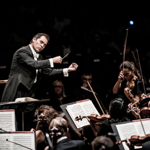 Tugan Sokhiev conducting 1 - crédit Marco Borggreve